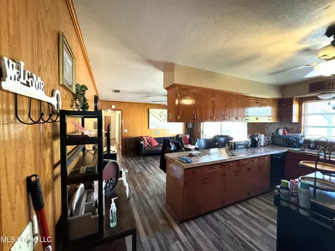 Kitchen - 2012 Springridge Dr, Jackson, MS 39211 photo 1 of 2