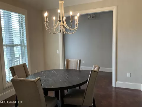 Dining - 132 Sharon Rd, Canton, MS 39046 photo 2 of 3
