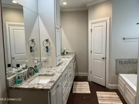 Bath - 132 Sharon Rd, Canton, MS 39046 photo 1 of 1