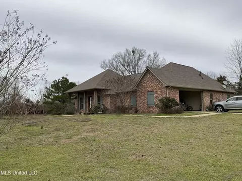 Exterior - 132 Sharon Rd, Canton, MS 39046 photo 2 of 12