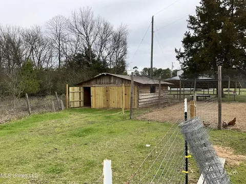 Exterior - 132 Sharon Rd, Canton, MS 39046 photo 5 of 12