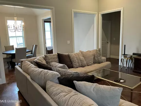 Living - 132 Sharon Rd, Canton, MS 39046 photo 3 of 4