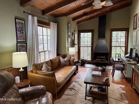 Living - 755 Euclid Avenue Ave, Jackson, MS 39202 photo 1 of 3