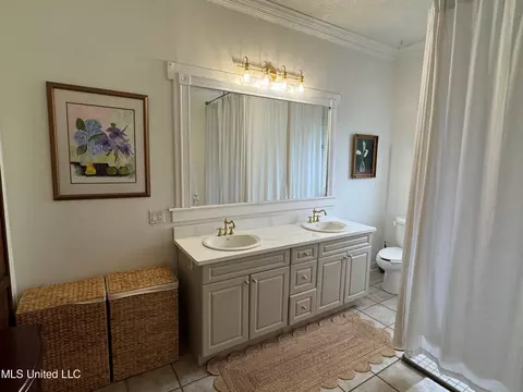 Bath - 755 Euclid Avenue Ave, Jackson, MS 39202 photo 4 of 4