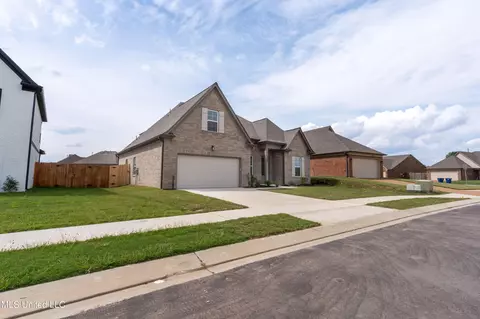 5495 E Kaitlyn Dr, Walls, MS 38680 photo 4