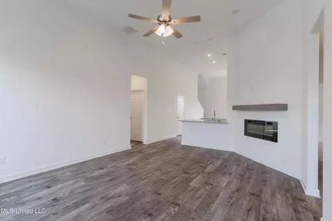 5495 E Kaitlyn Dr, Walls, MS 38680 photo 10
