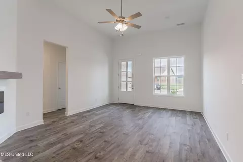 5495 E Kaitlyn Dr, Walls, MS 38680 photo 11