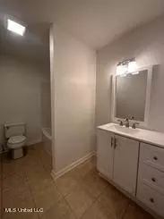 Bath - 152 Via Don Ray Rd, Long Beach, MS 39560 photo 1 of 3