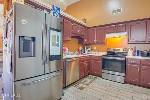 Kitchen - 25 N Conger Ct, Hernando, MS 38632 photo 1 of 1