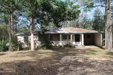 426 Lamar St, Lucedale, MS 39452