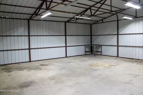 Exterior - 294 Monkey Mizell Rd, Lucedale, MS 39452 photo 5 of 14