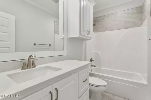Bath - 506 Black Cherry Cv, Canton, MS 39046 photo 4 of 4