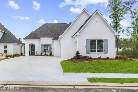 108 Herons Bay Cir, Madison, MS 39110