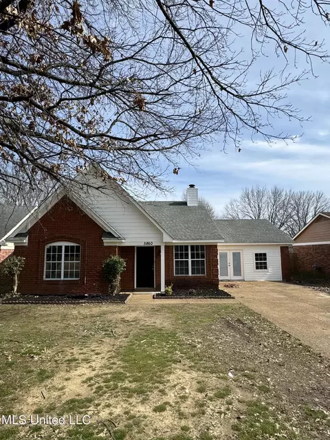 5860 Waverly Dr, Horn Lake, MS 38637