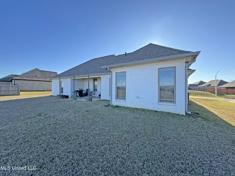 Exterior - 212 Warwick Dr, Brandon, MS 39042 photo 4 of 4