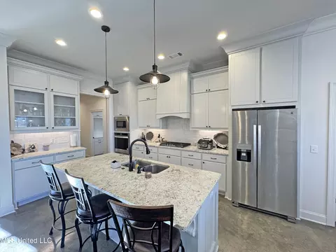 Kitchen - 212 Warwick Dr, Brandon, MS 39042 photo 1 of 5