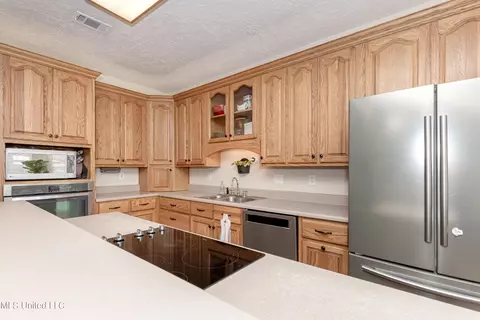 Kitchen - 19033 Roger Davis, Moss Point, MS 39562 photo 3 of 8