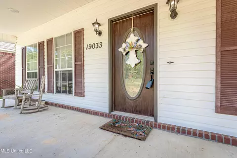 Exterior - 19033 Roger Davis, Moss Point, MS 39562 photo 21 of 24