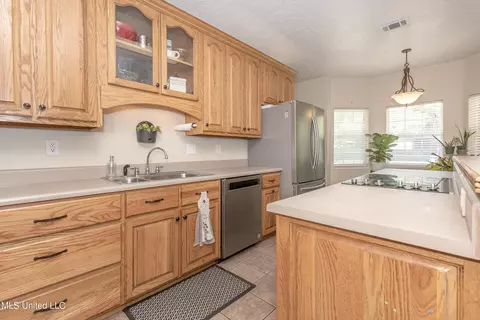 Kitchen - 19033 Roger Davis, Moss Point, MS 39562 photo 5 of 8