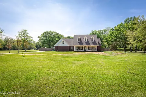 Exterior - 19033 Roger Davis, Moss Point, MS 39562 photo 5 of 24