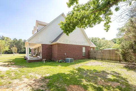Exterior - 19033 Roger Davis, Moss Point, MS 39562 photo 20 of 24