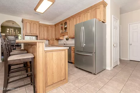 Kitchen - 19033 Roger Davis, Moss Point, MS 39562 photo 2 of 8