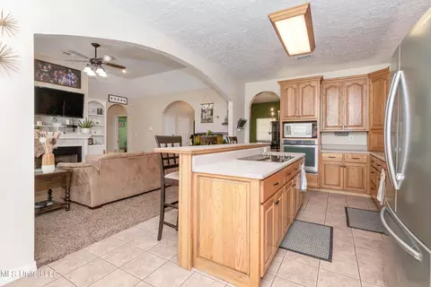 Kitchen - 19033 Roger Davis, Moss Point, MS 39562 photo 8 of 8