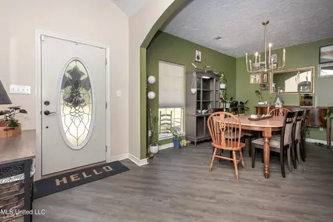 Dining - 19033 Roger Davis, Moss Point, MS 39562 photo 1 of 4