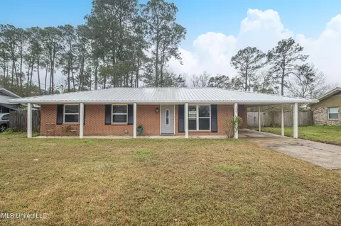 209 Palmyra Dr, Long Beach, MS 39560 photo 2