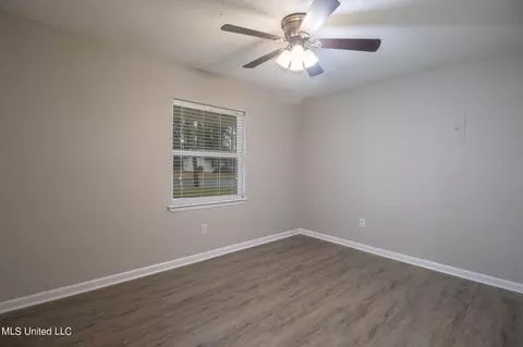 209 Palmyra Dr, Long Beach, MS 39560 photo 12