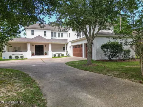 7059 Greenview Cv, Pass Christian, MS 39571