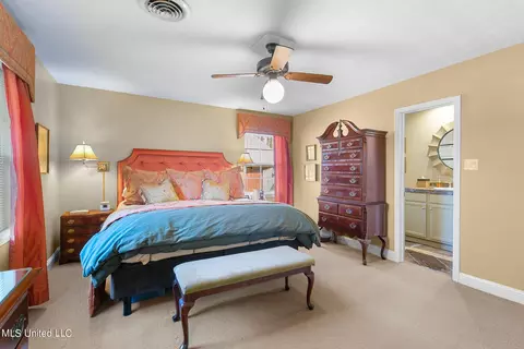 Bedroom - 5870 Baxter Dr, Jackson, MS 39211 photo 4 of 6