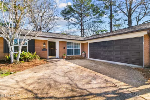 5870 Baxter Dr, Jackson, MS 39211