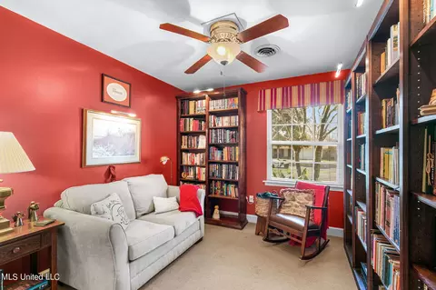 Living - 5870 Baxter Dr, Jackson, MS 39211 photo 6 of 6