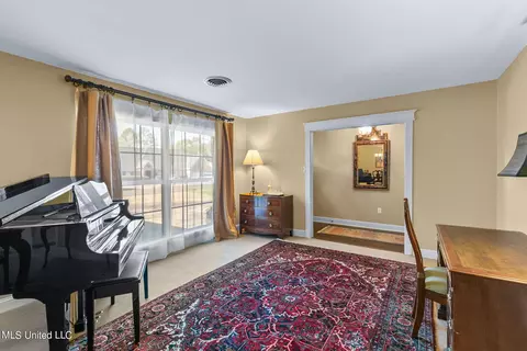 Bedroom - 5870 Baxter Dr, Jackson, MS 39211 photo 1 of 6