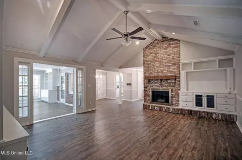 Living - 5338 Briarfield Rd, Jackson, MS 39211 photo 1 of 3
