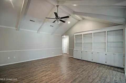 Exterior - 5338 Briarfield Rd, Jackson, MS 39211 photo 4 of 6