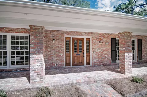 Exterior - 5338 Briarfield Rd, Jackson, MS 39211 photo 3 of 6