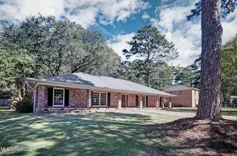Exterior - 5338 Briarfield Rd, Jackson, MS 39211 photo 2 of 6