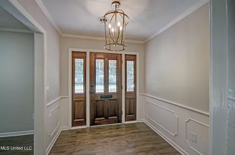Entry Way - 5338 Briarfield Rd, Jackson, MS 39211 photo 1 of 1