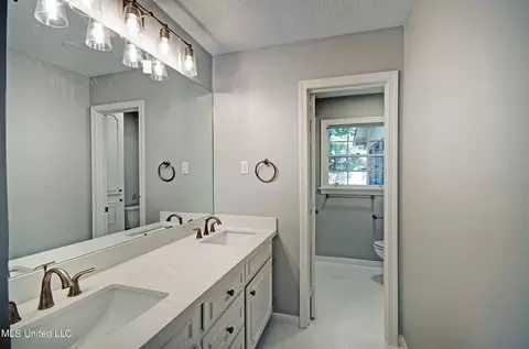 Bath - 5338 Briarfield Rd, Jackson, MS 39211 photo 1 of 4