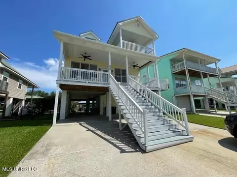 4149 Ireland St, Bay Saint Louis, MS 39520
