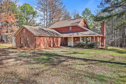 250 Pine Tree Ln, Ridgeland, MS 39157