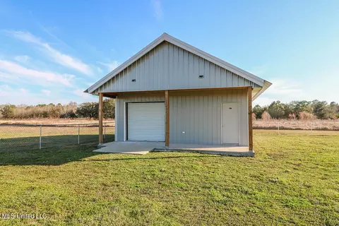Exterior - 114 Trevor Ln, Lucedale, MS 39452 photo 5 of 13