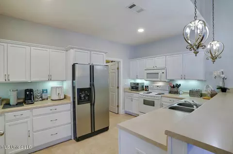 Kitchen - 130 Independence Blvd, Flowood, MS 39232 photo 1 of 4