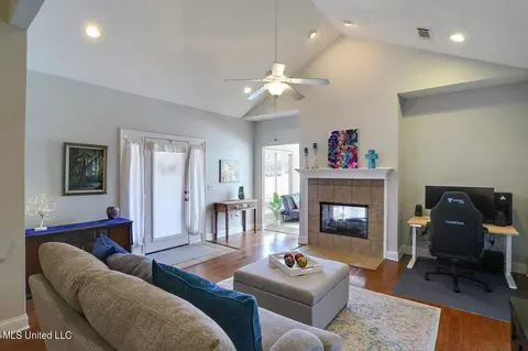 Living - 130 Independence Blvd, Flowood, MS 39232 photo 2 of 6