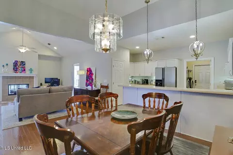 Dining - 130 Independence Blvd, Flowood, MS 39232 photo 2 of 2