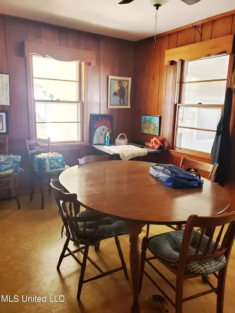Dining - 287 Oliver Ave, Sledge, MS 38670 photo 2 of 2