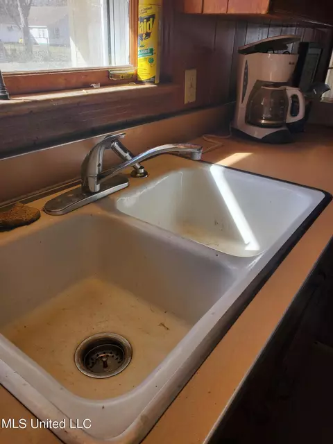 Kitchen - 287 Oliver Ave, Sledge, MS 38670 photo 3 of 4