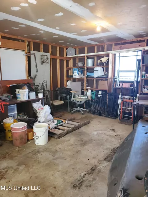 Exterior - 287 Oliver Ave, Sledge, MS 38670 photo 5 of 12